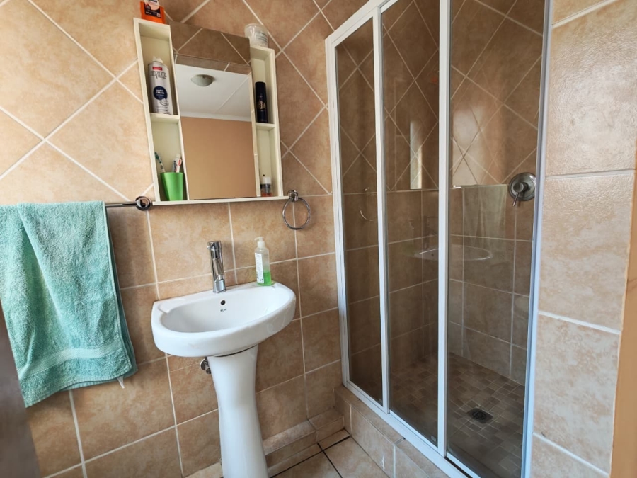 3 Bedroom Property for Sale in Waterval East North West